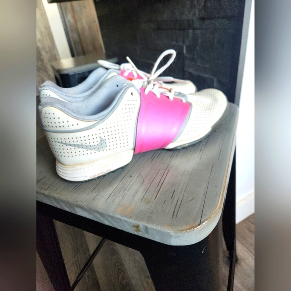 Nike Shoes - Nike golf shoes